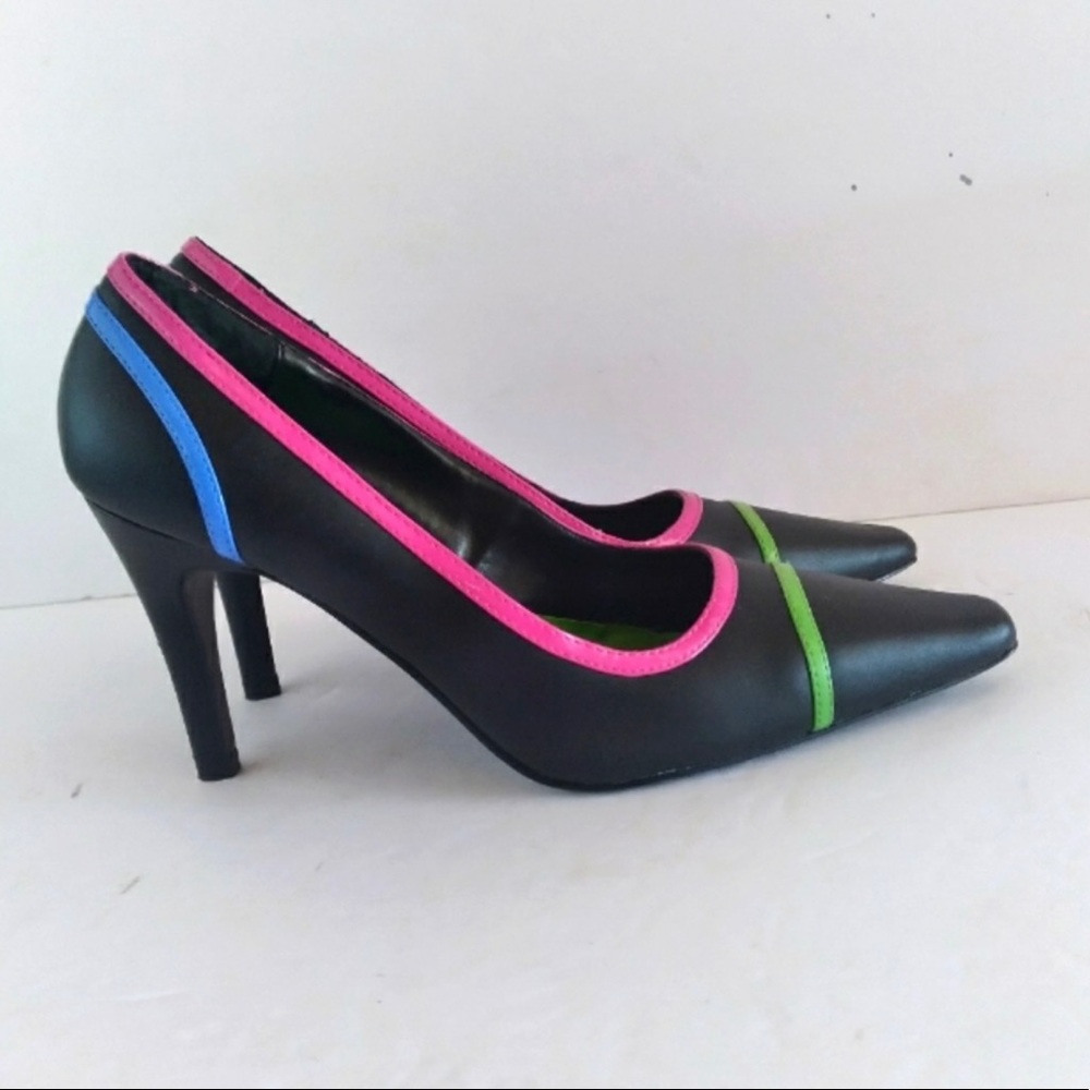 Coup D etat multicolor pumps heel